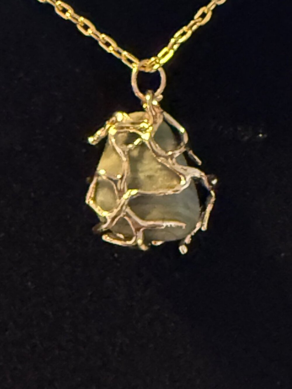 New Gold-Plated Wire-Wrapped Port Townsend Green Tone Beach Stone Pendant Neckla